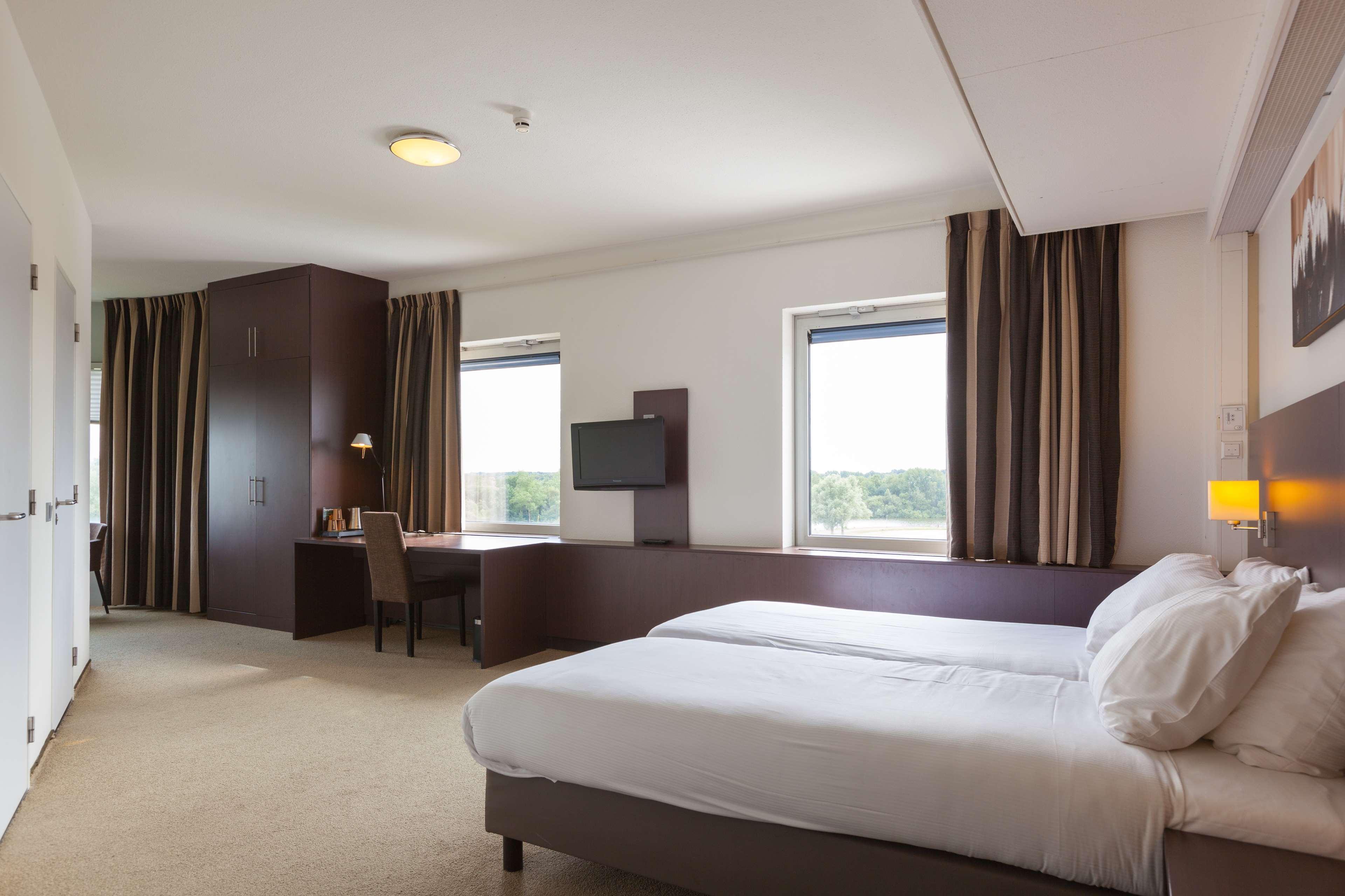 Best Western Plus Flatonia Exterior foto